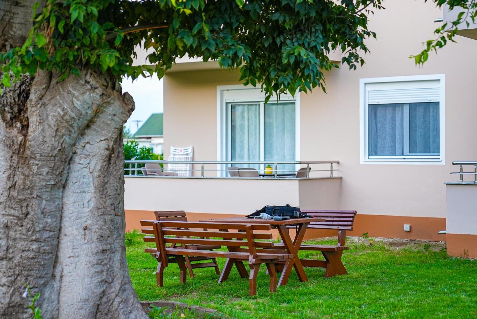 Mar Nero Apartments Bregvija Buitenkant foto