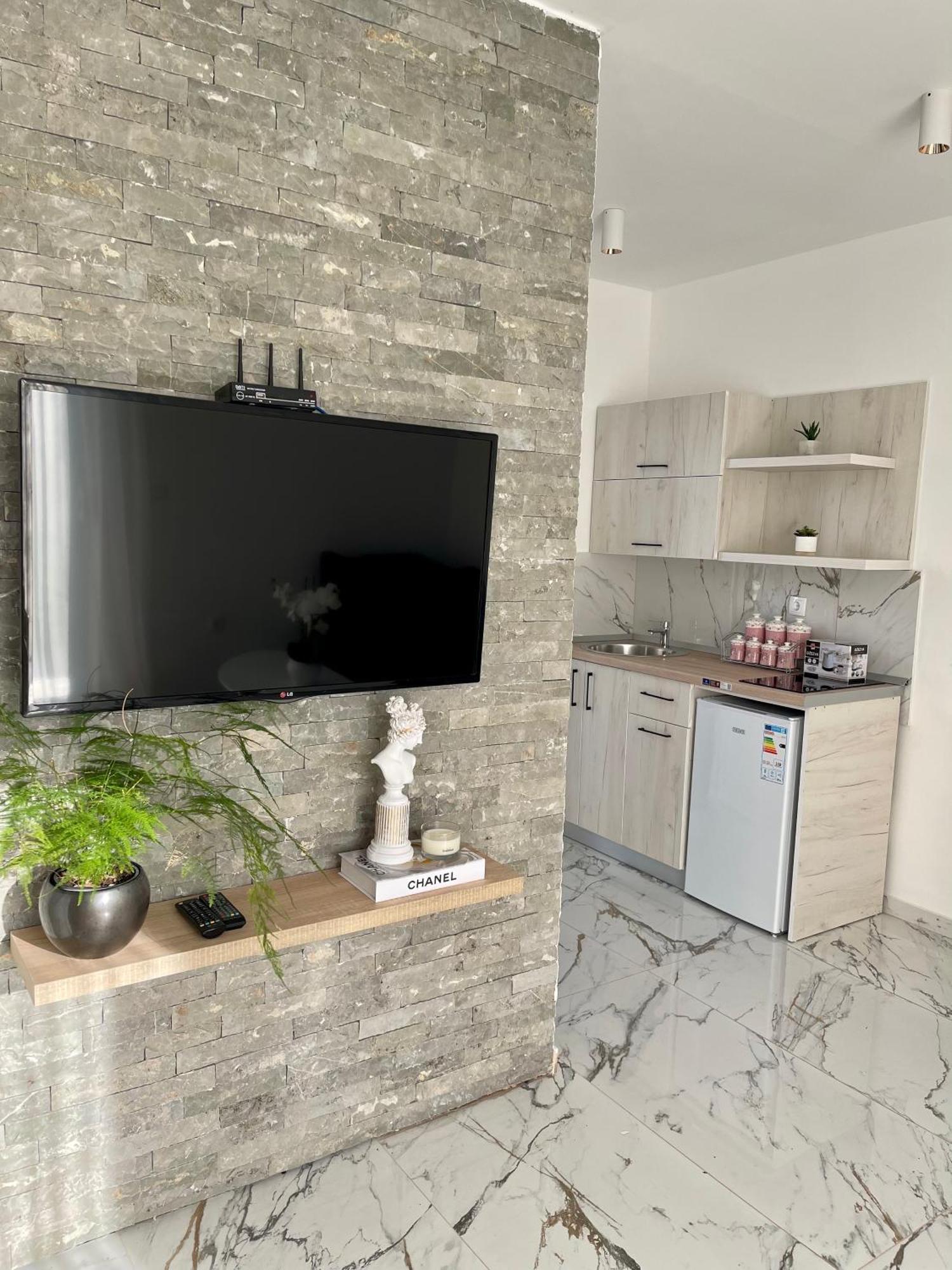 Mar Nero Apartments Bregvija Buitenkant foto
